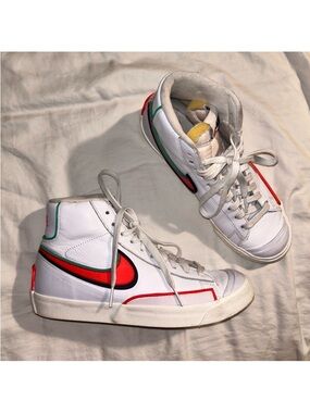 Women’s Nike blazer limited edition size 7.5!
